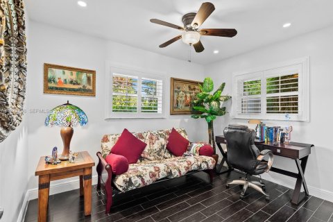 House in Oakland Park, Florida 3 bedrooms, 173.36 sq.m. № 2041326 - photo 16