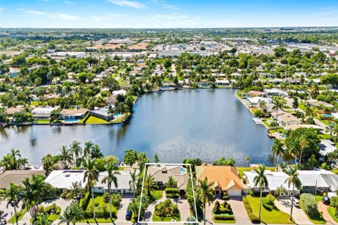House in Oakland Park, Florida 3 bedrooms, 173.36 sq.m. № 2041326 - photo 28