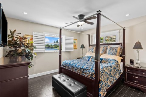 House in Oakland Park, Florida 3 bedrooms, 173.36 sq.m. № 2041326 - photo 12