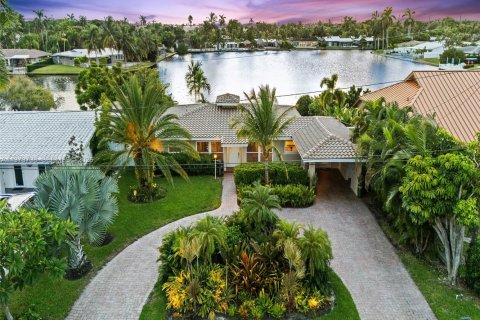 House in Oakland Park, Florida 3 bedrooms, 173.36 sq.m. № 2041326 - photo 24