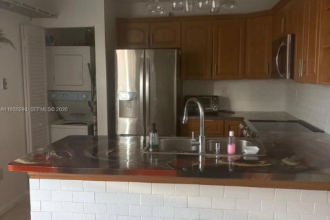 Купить таунхаус в Майами, Флорида 2 спальни, 93.37м2, № 2010557 - фото 8