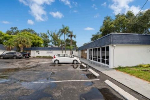 Commercial property in Largo, Florida 532.33 sq.m. № 2377923 - photo 5
