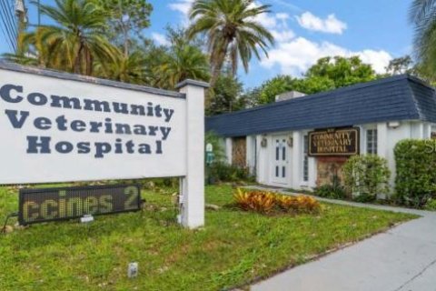 Commercial property in Largo, Florida 532.33 sq.m. № 2377923 - photo 2