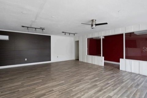 Commercial property in Largo, Florida 532.33 sq.m. № 2377923 - photo 18