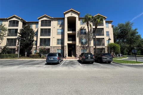 Condo in Davenport, Florida, 2 bedrooms  № 1789688 - photo 1