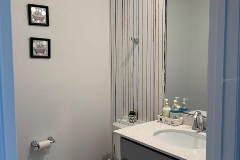 Touwnhouse à vendre à Kissimmee, Floride: 4 chambres, 185.8 m2 № 2405231 - photo 6