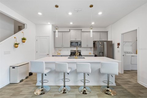 Touwnhouse à vendre à Kissimmee, Floride: 4 chambres, 185.8 m2 № 2405231 - photo 12