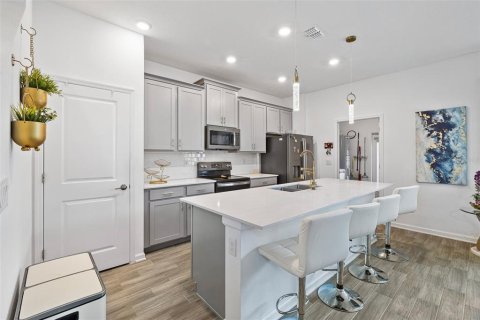 Touwnhouse à vendre à Kissimmee, Floride: 4 chambres, 185.8 m2 № 2405231 - photo 13
