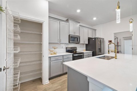 Touwnhouse à vendre à Kissimmee, Floride: 4 chambres, 185.8 m2 № 2405231 - photo 14