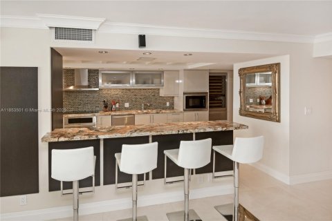 Condo in Fort Lauderdale, Florida, 2 bedrooms  № 1896383 - photo 11