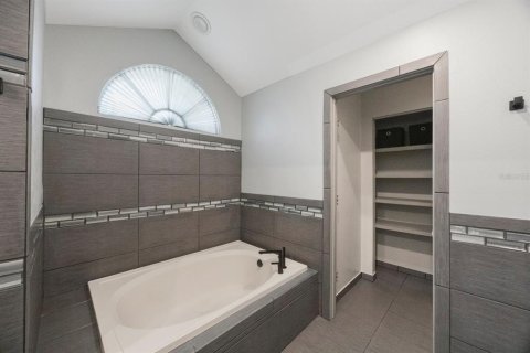 Casa en venta en Palm Harbor, Florida, 4 dormitorios, 192.21 m2 № 1900002 - foto 30