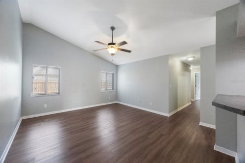 Casa en venta en Palm Harbor, Florida, 4 dormitorios, 192.21 m2 № 1900002 - foto 11