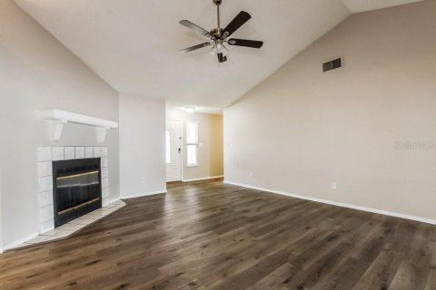 Villa ou maison à louer à Oviedo, Floride: 3 chambres, 134.34 m2 № 2100058 - photo 4