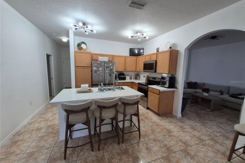 Casa en venta en Kissimmee, Florida, 5 dormitorios, 214.42 m2 № 2202244 - foto 6