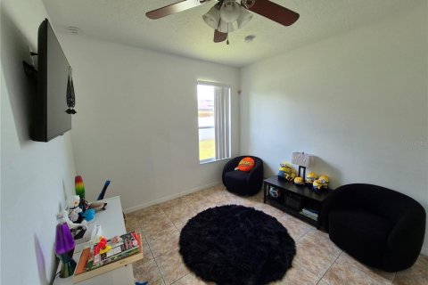 Casa en venta en Kissimmee, Florida, 5 dormitorios, 214.42 m2 № 2202244 - foto 14