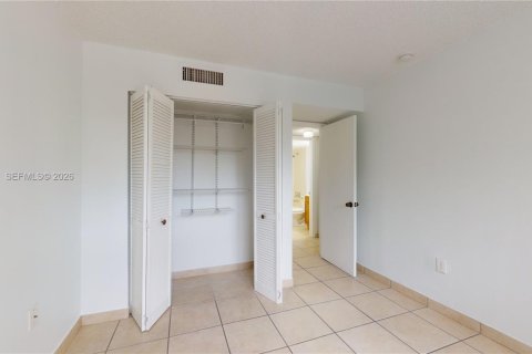 Condo in Miami, Florida, 2 bedrooms  № 2078083 - photo 6