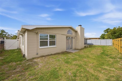 House in Port Richey, Florida 3 bedrooms, 144.37 sq.m. № 2105022 - photo 26