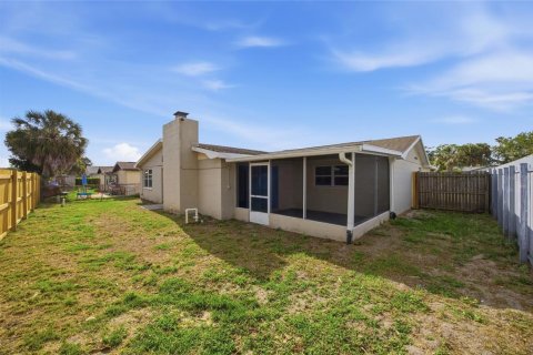 House in Port Richey, Florida 3 bedrooms, 144.37 sq.m. № 2105022 - photo 25