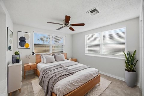 House in Port Richey, Florida 3 bedrooms, 144.37 sq.m. № 2105022 - photo 22