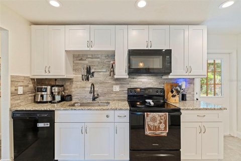 Casa en venta en Saint Petersburg, Florida, 3 dormitorios, 112.41 m2 № 2344547 - foto 14