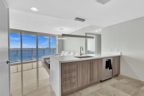Condo in Miami, Florida, 2 bedrooms  № 1956830 - photo 26