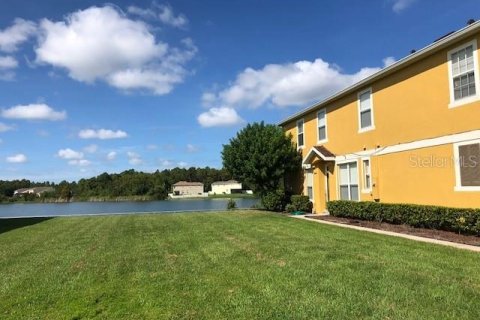 Touwnhouse à louer à Orlando, Floride: 3 chambres, 165.37 m2 № 2433675 - photo 2