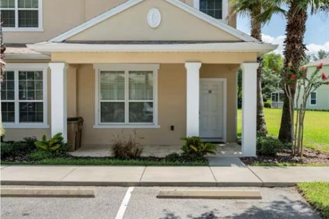 Townhouse in Clermont, Florida 3 bedrooms, 140.47 sq.m. № 1540739 - photo 1
