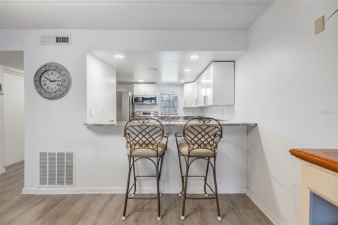 Copropriété à vendre à Largo, Floride: 2 chambres, 121.14 m2 № 2100038 - photo 11