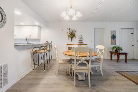 Copropriété à vendre à Largo, Floride: 2 chambres, 121.14 m2 № 2100038 - photo 7