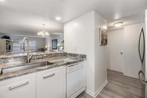 Copropriété à vendre à Largo, Floride: 2 chambres, 121.14 m2 № 2100038 - photo 5