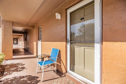Copropriété à vendre à Largo, Floride: 2 chambres, 121.14 m2 № 2100038 - photo 3