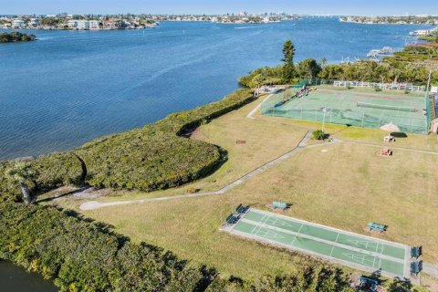 Copropriété à vendre à Largo, Floride: 2 chambres, 121.14 m2 № 2100038 - photo 30