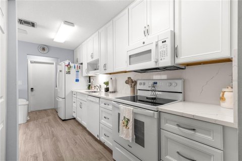 Condominio en venta en Tavares, Florida, 2 dormitorios, 123.93 m2 № 2234019 - foto 19