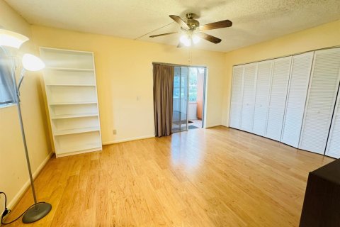 Condo in Deerfield Beach, Florida, 1 bedroom  № 2190561 - photo 13