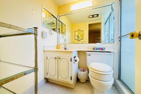 Condo in Deerfield Beach, Florida, 1 bedroom  № 2190561 - photo 14