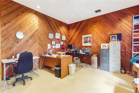 Купить виллу или дом в Майами, Флорида 4 спальни, 294.41м2, № 2048039 - фото 25