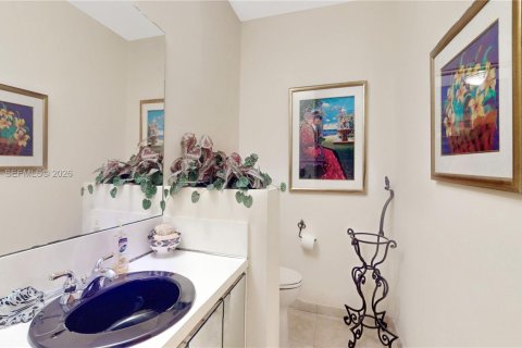 Купить виллу или дом в Майами, Флорида 4 спальни, 294.41м2, № 2048039 - фото 29