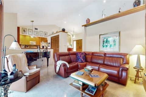 Купить виллу или дом в Майами, Флорида 4 спальни, 294.41м2, № 2048039 - фото 12