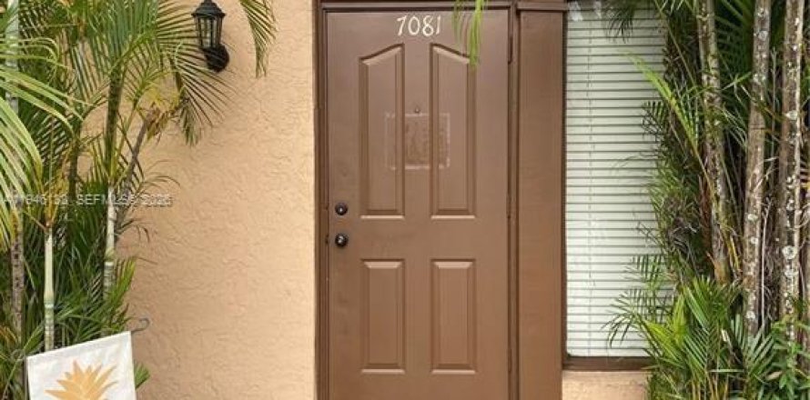 Villa ou maison à Plantation, Floride 2 chambres, 93.92 m2 № 2002733