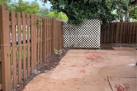 Villa ou maison à louer à Plantation, Floride: 2 chambres, 93.92 m2 № 2002733 - photo 11