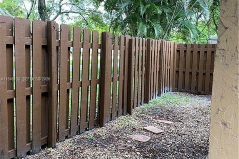 Villa ou maison à louer à Plantation, Floride: 2 chambres, 93.92 m2 № 2002733 - photo 13