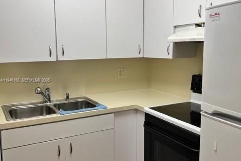 Villa ou maison à louer à Plantation, Floride: 2 chambres, 93.92 m2 № 2002733 - photo 9