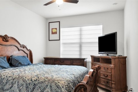 Villa ou maison à louer à Lake Worth, Floride: 5 chambres, 276.48 m2 № 2070003 - photo 13