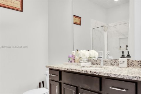 Villa ou maison à louer à Lake Worth, Floride: 5 chambres, 276.48 m2 № 2070003 - photo 24