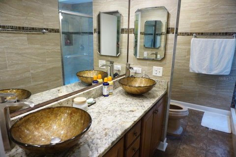 Condo in Lutz, Florida, 2 bedrooms № 2093999 - photo 24
