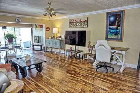 Condo in Lutz, Florida, 2 bedrooms № 2093999 - photo 5