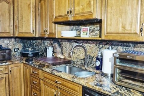 Condo in Lutz, Florida, 2 bedrooms № 2093999 - photo 17