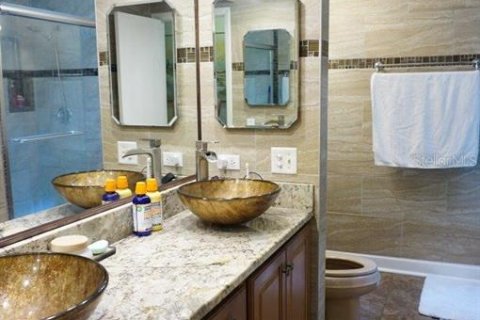 Condo in Lutz, Florida, 2 bedrooms № 2093999 - photo 25