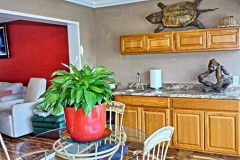 Condo in Lutz, Florida, 2 bedrooms № 2093999 - photo 10