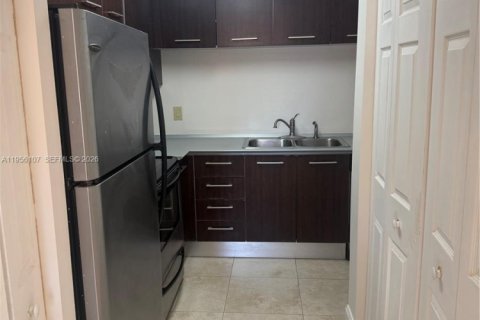 Купить кондоминиум в Плантация, Флорида 1 спальня, 74.79м2, № 2012049 - фото 2